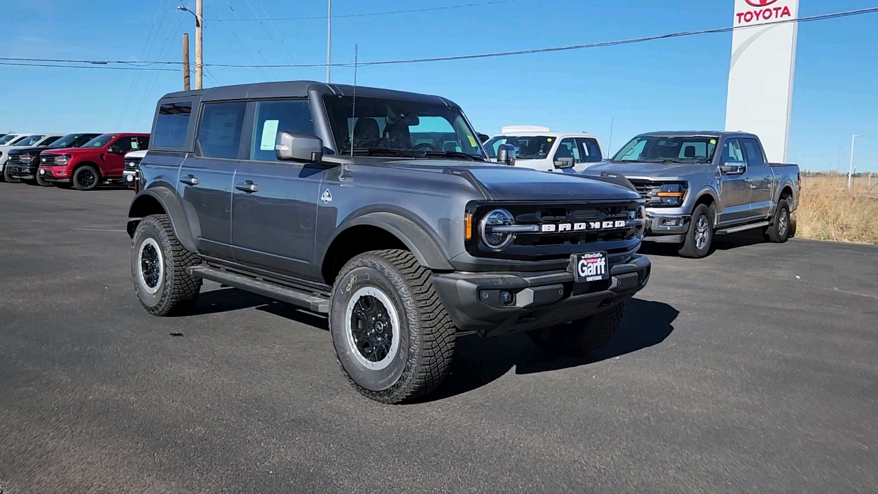 2024 Ford Bronco Outer Banks 1