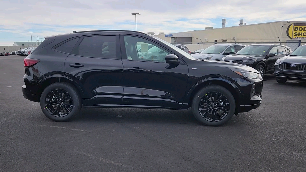 2024 Ford Escape ST-Line Elite 6