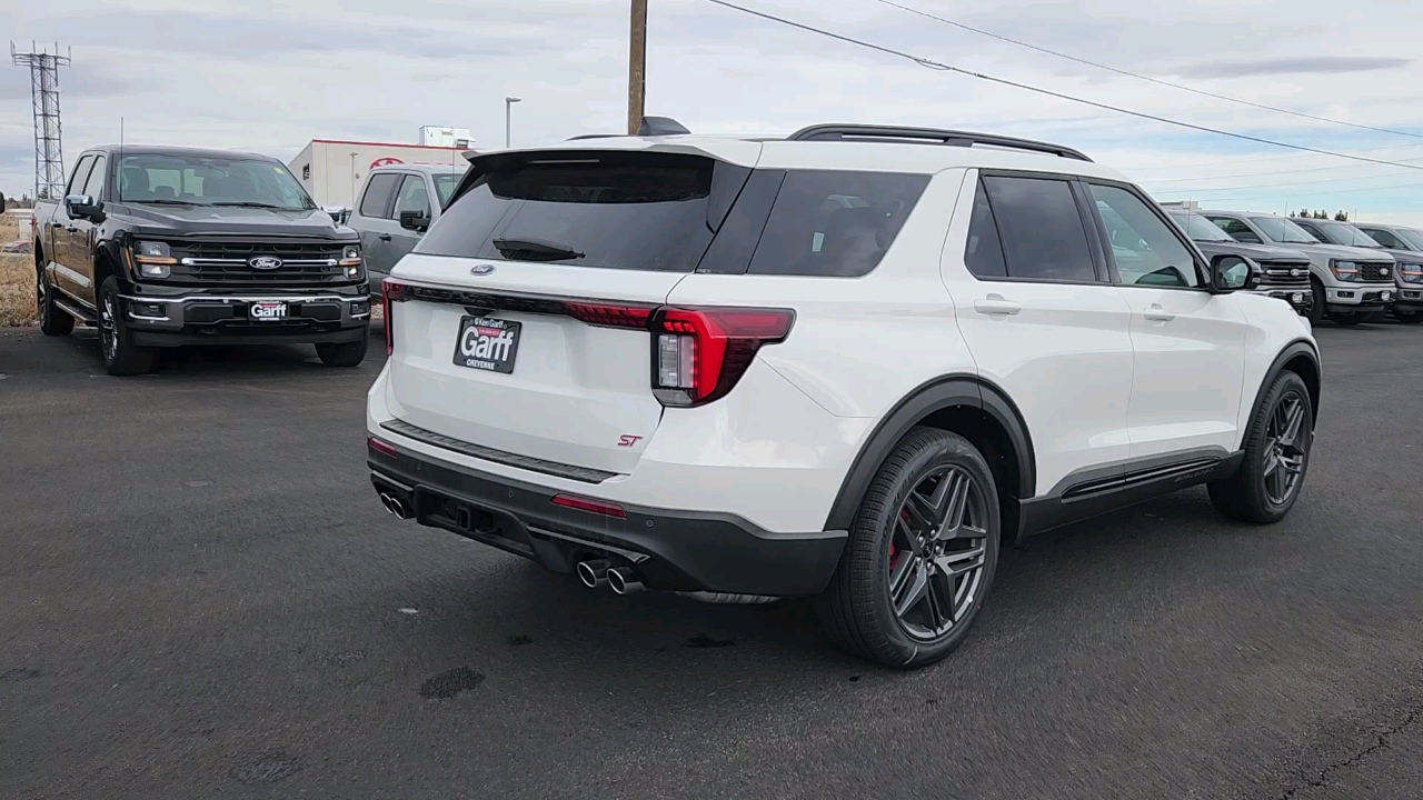 2025 Ford Explorer ST 2