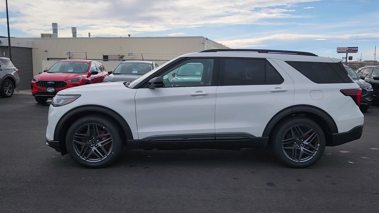 2025 Ford Explorer ST 5