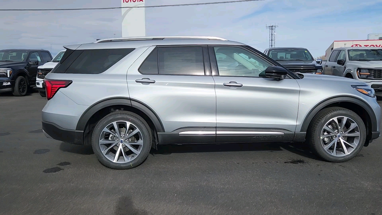 2025 Ford Explorer Platinum 2