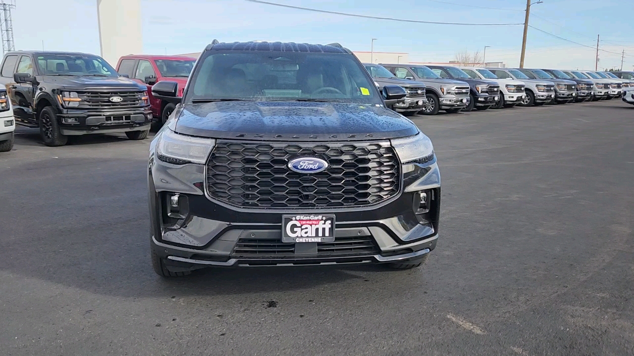 2025 Ford Explorer ST-Line 8