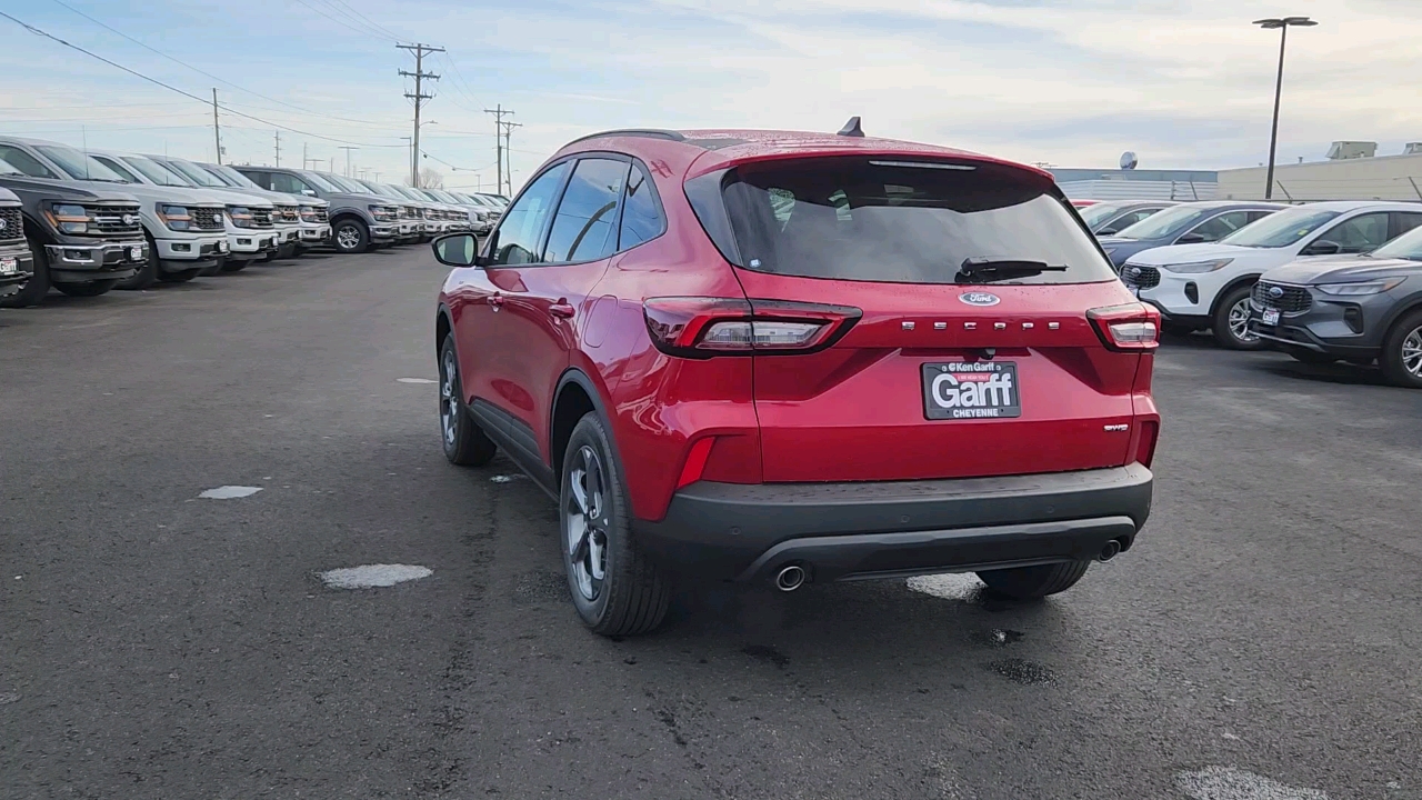 2025 Ford Escape ST-Line 5