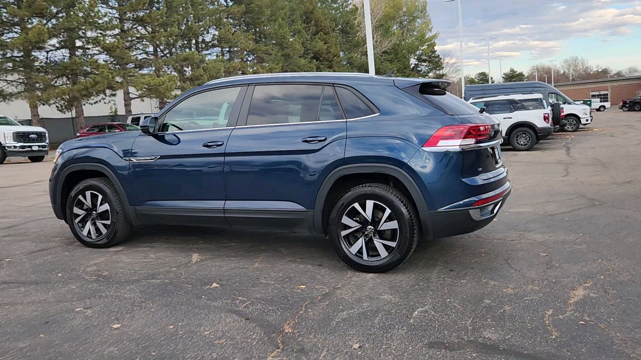 2021 Volkswagen Atlas Cross Sport 2.0T SE 3