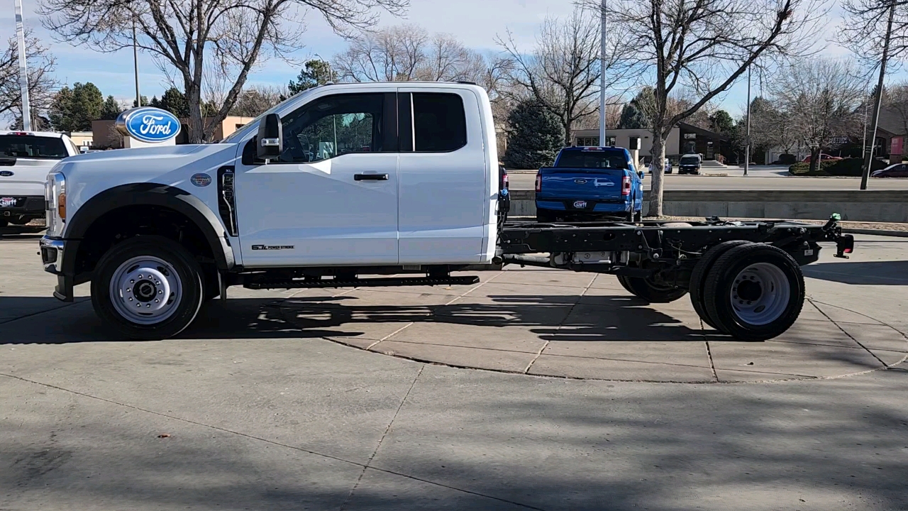 2023 Ford Super Duty F-550 DRW XL 2