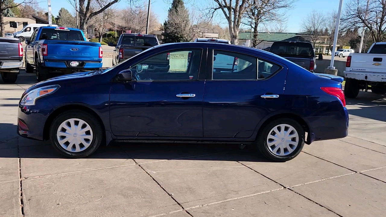 2019 Nissan Versa Sedan SV 2