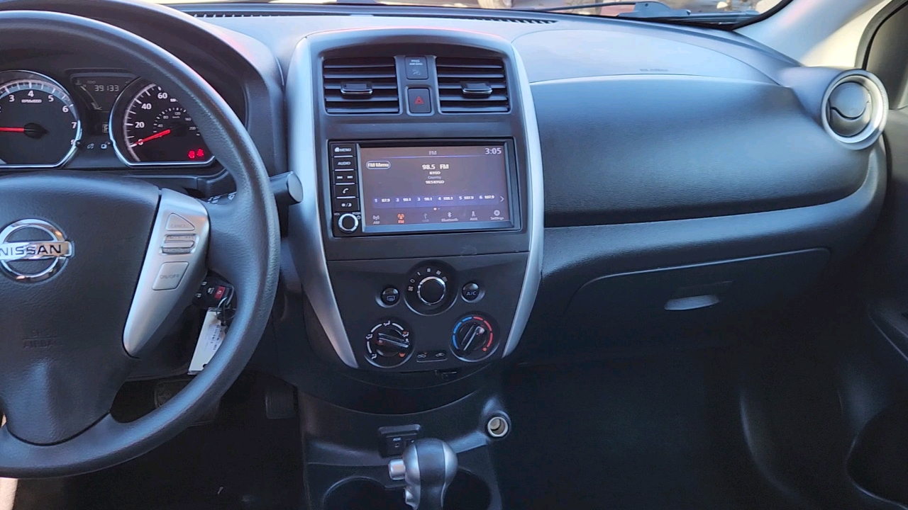 2019 Nissan Versa Sedan SV 11