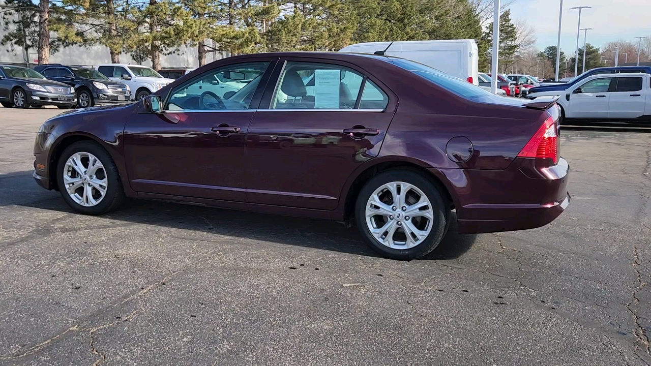 2012 Ford Fusion SE 2