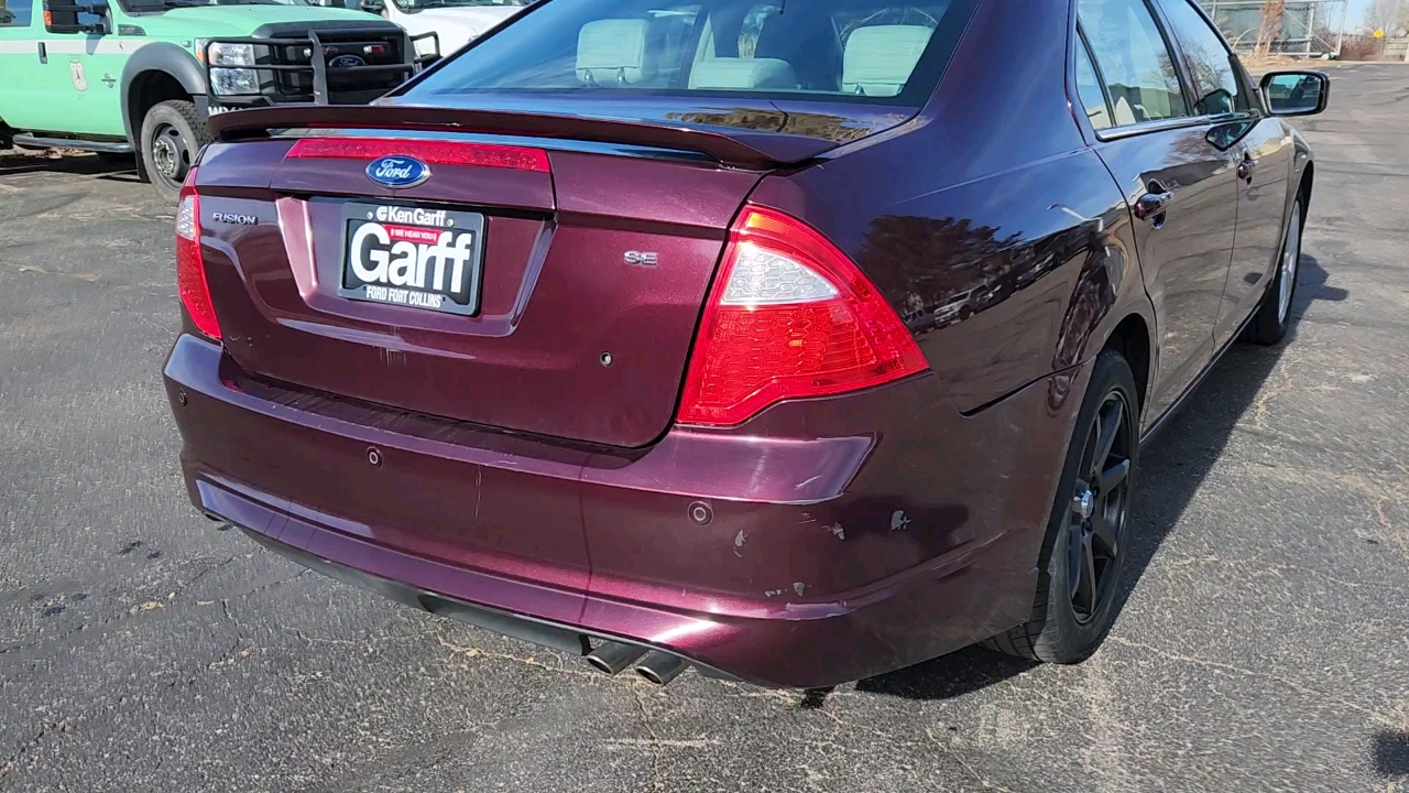 2012 Ford Fusion SE 24