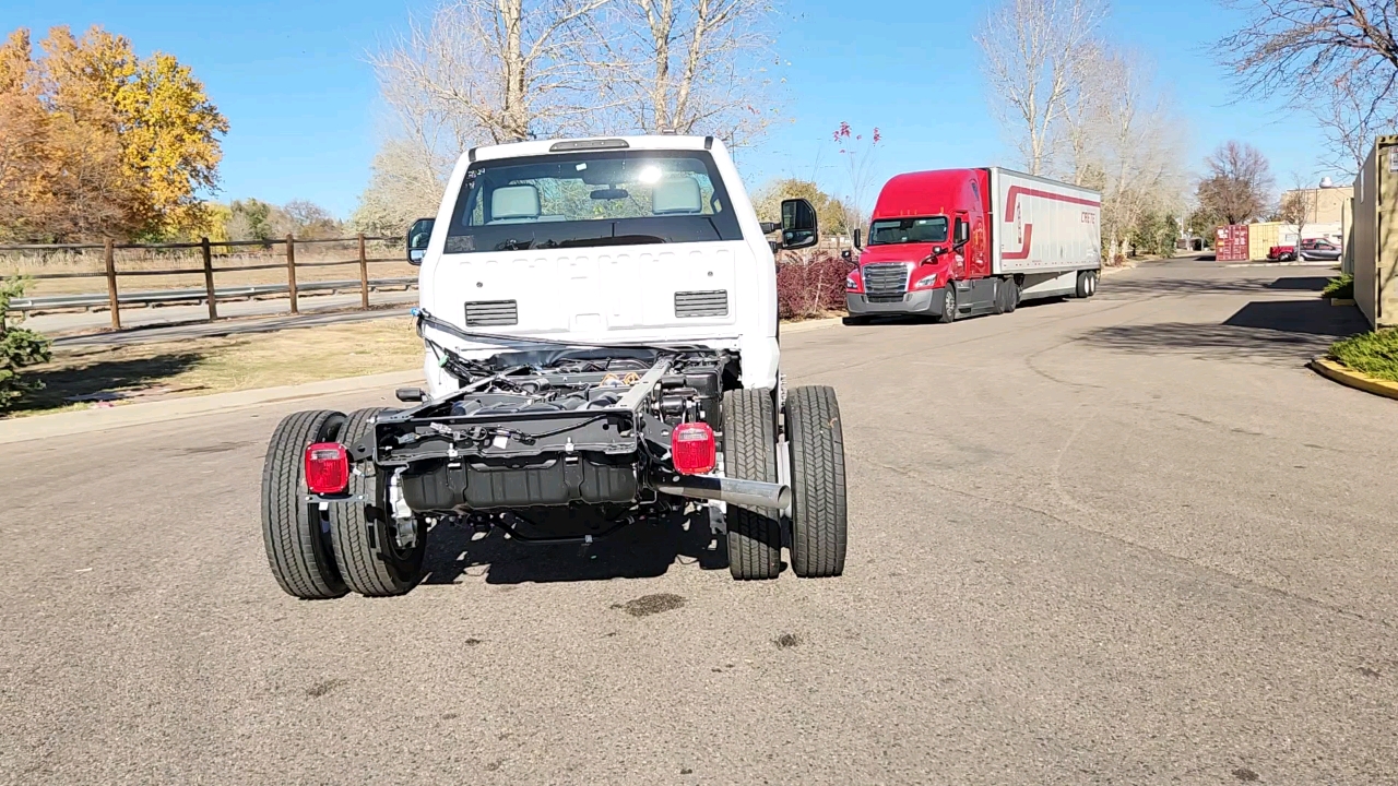 2024 Ford Super Duty F-550 DRW  8