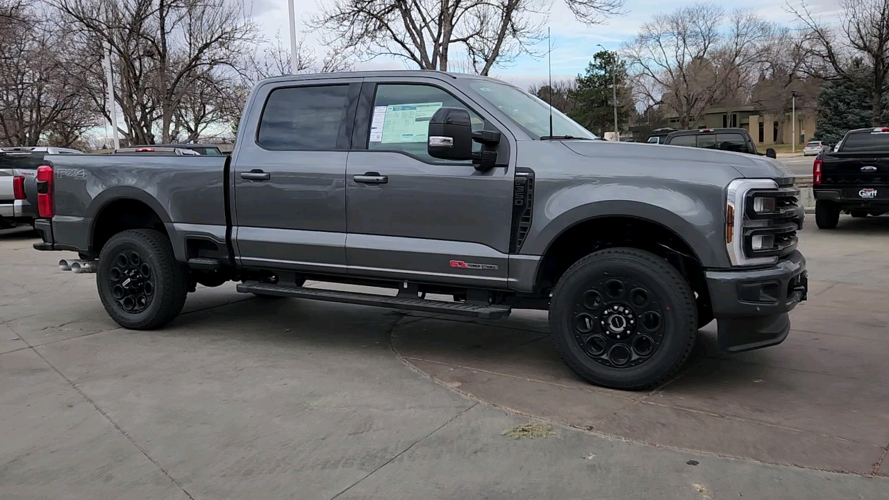 2024 Ford Super Duty F-350 SRW LARIAT 6