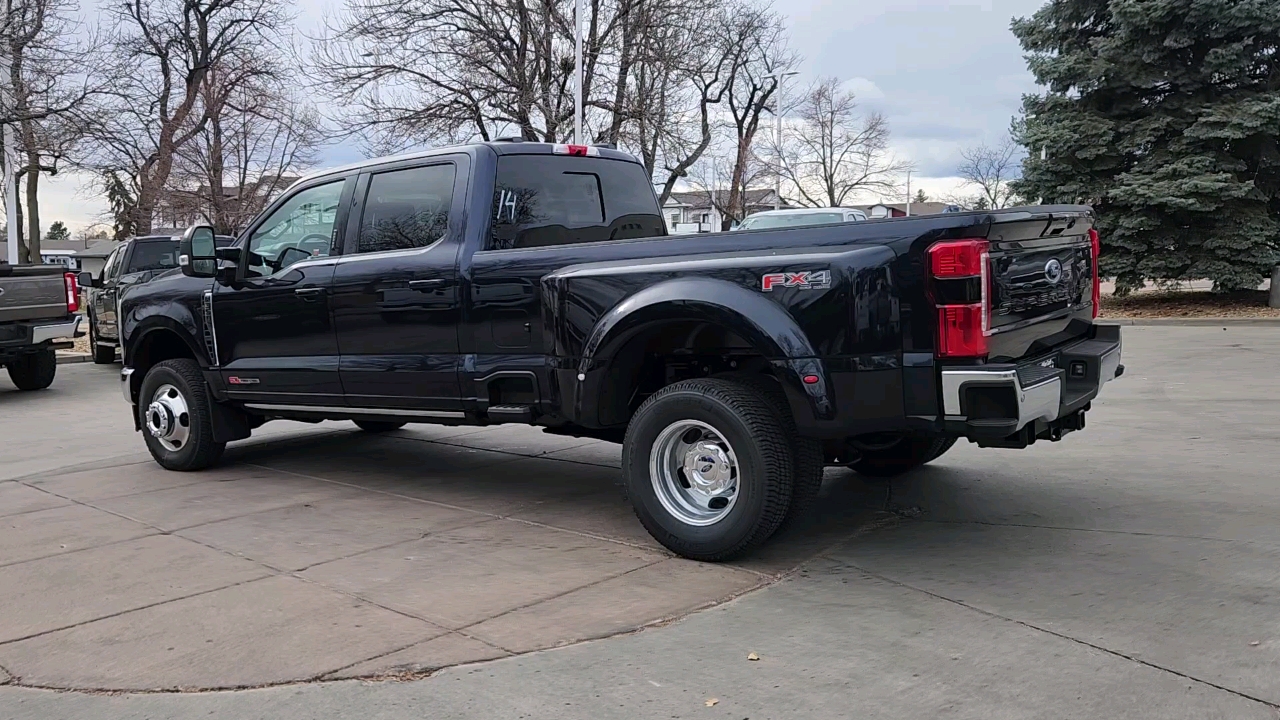 2024 Ford Super Duty F-350 DRW LARIAT 4