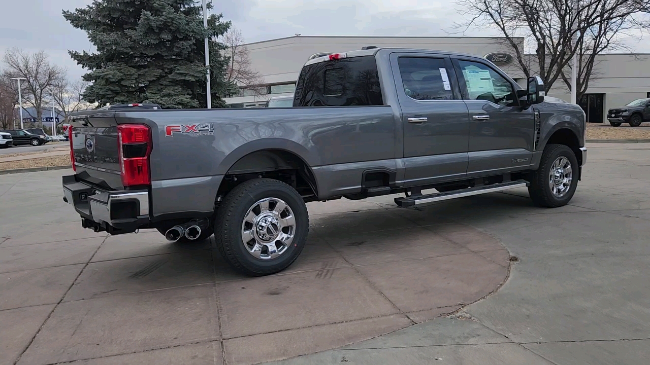 2024 Ford Super Duty F-350 SRW LARIAT 6