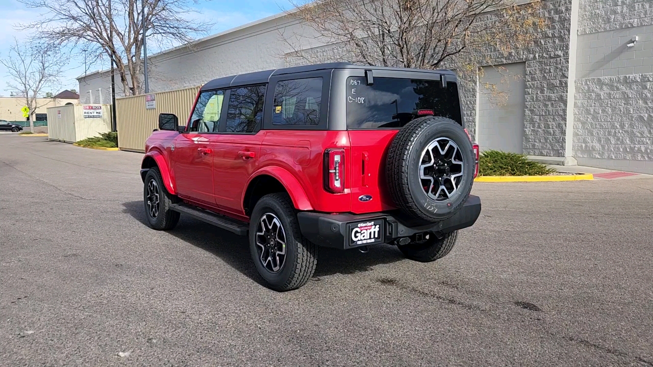 2024 Ford Bronco Outer Banks 3