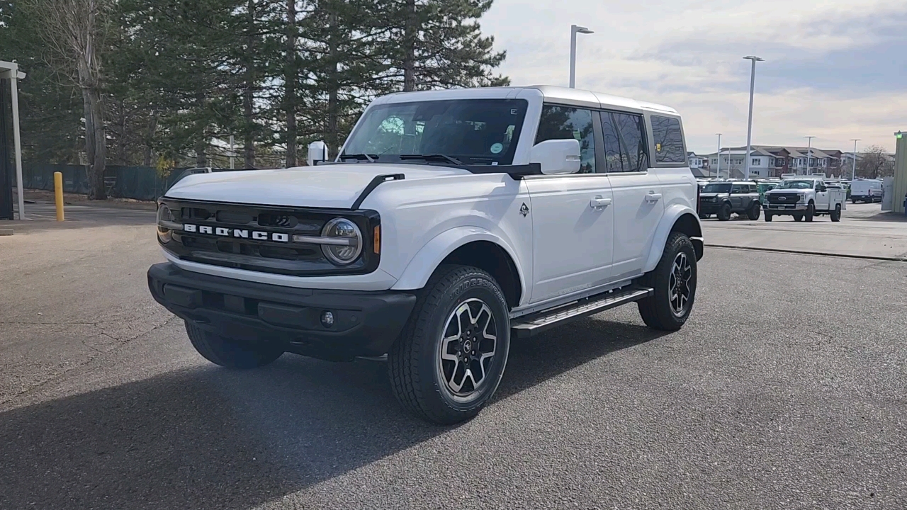 2024 Ford Bronco Outer Banks 1