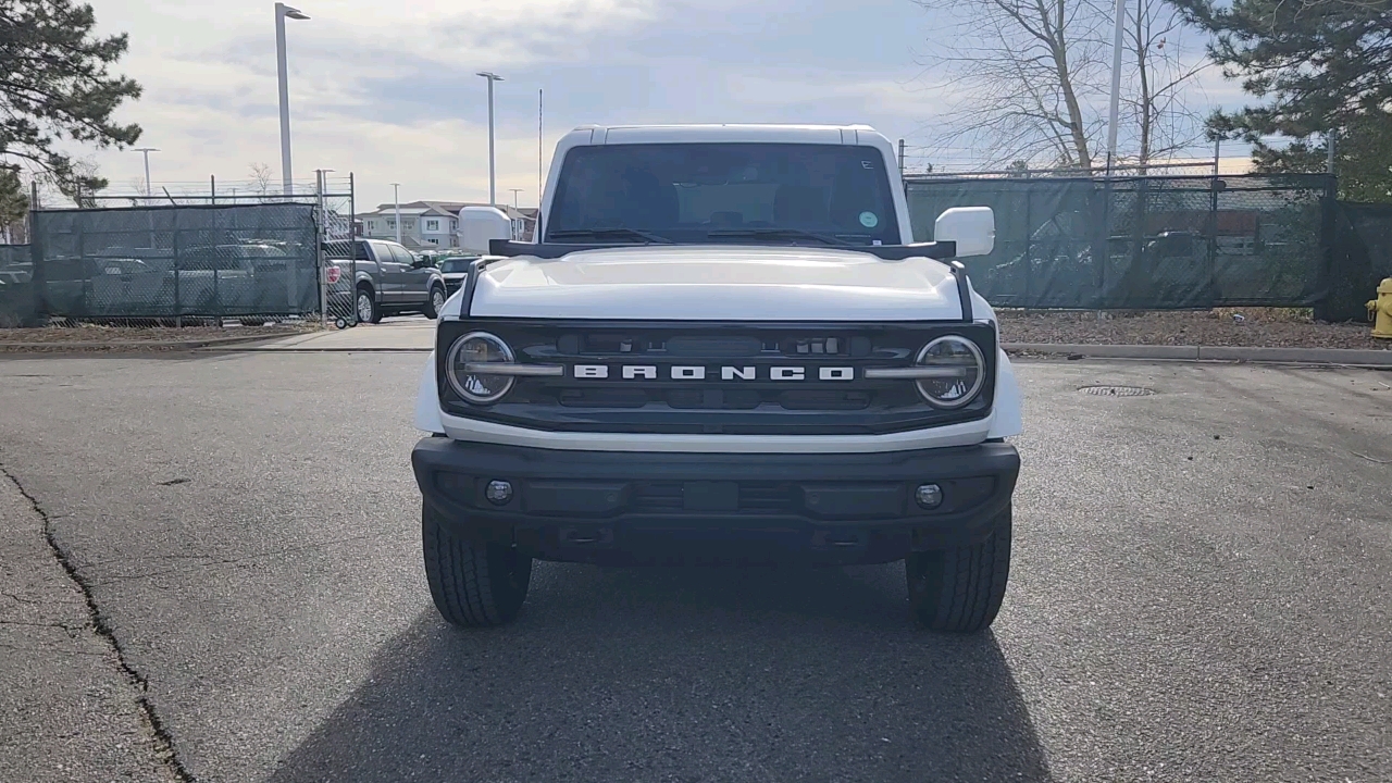 2024 Ford Bronco Outer Banks 8