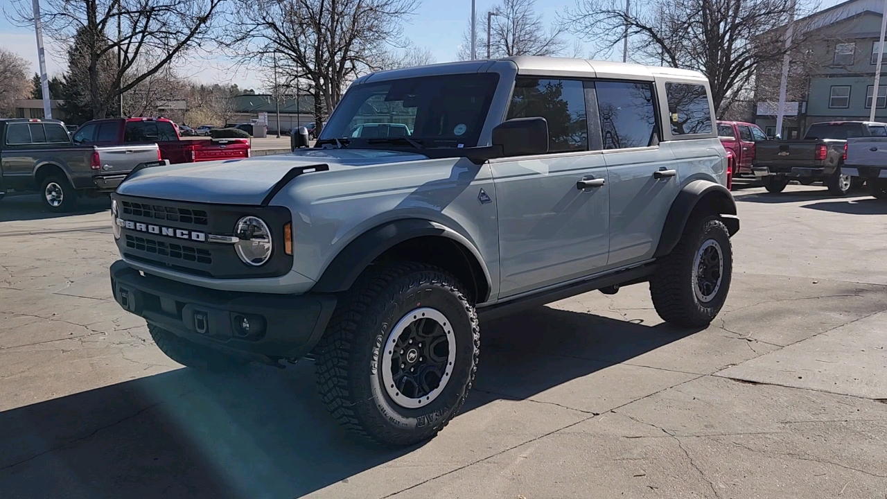 2024 Ford Bronco Black Diamond 1