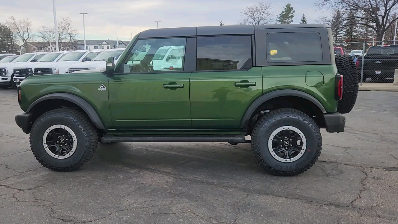 2024 Ford Bronco Outer Banks 2