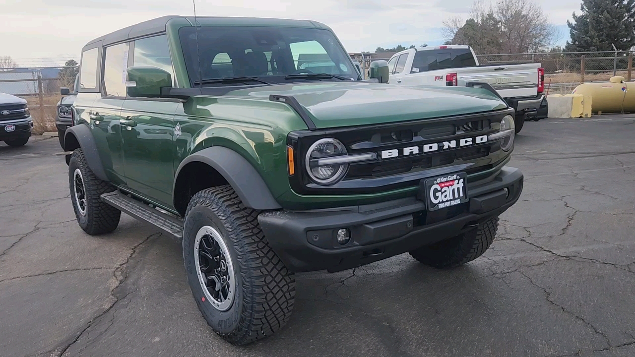 2024 Ford Bronco Outer Banks 8