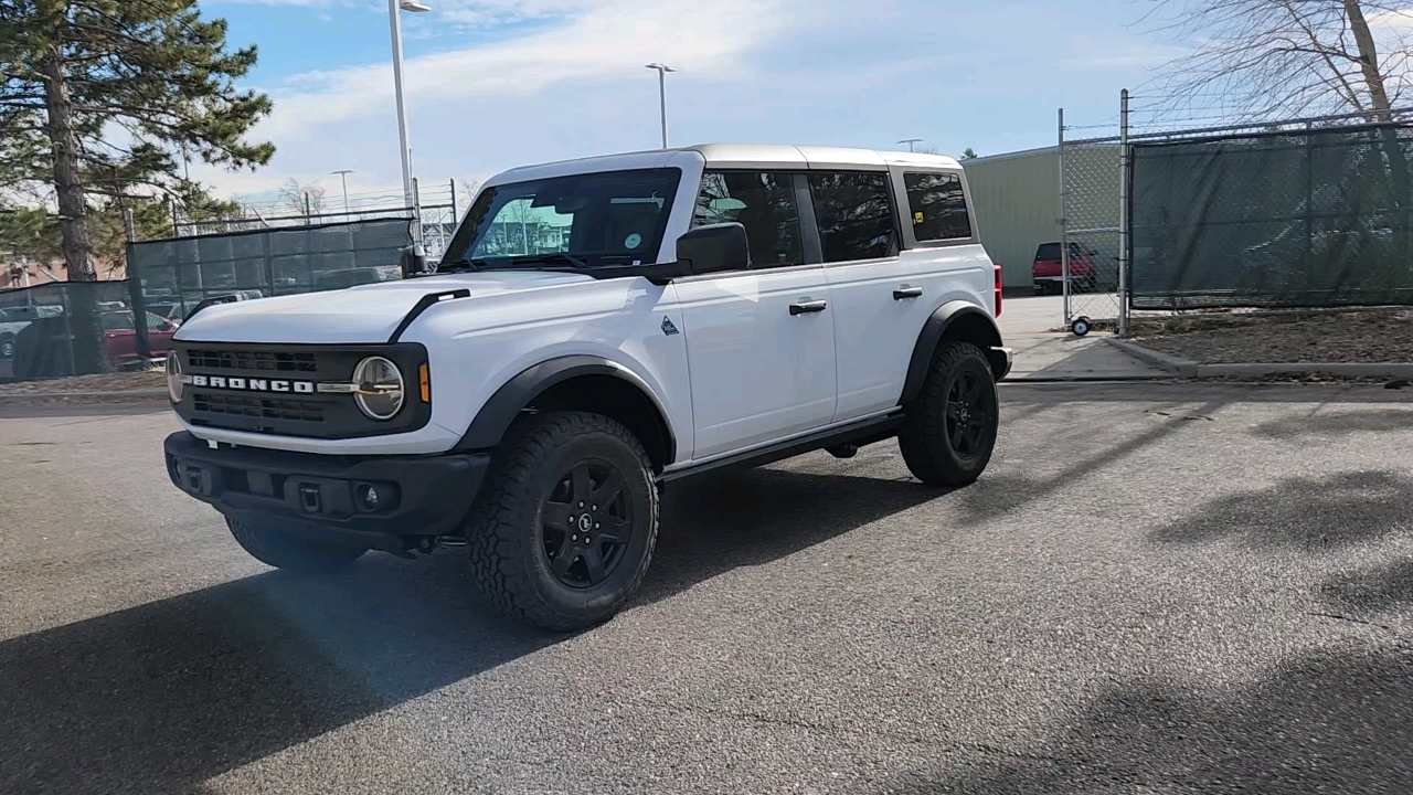 2024 Ford Bronco Black Diamond 1