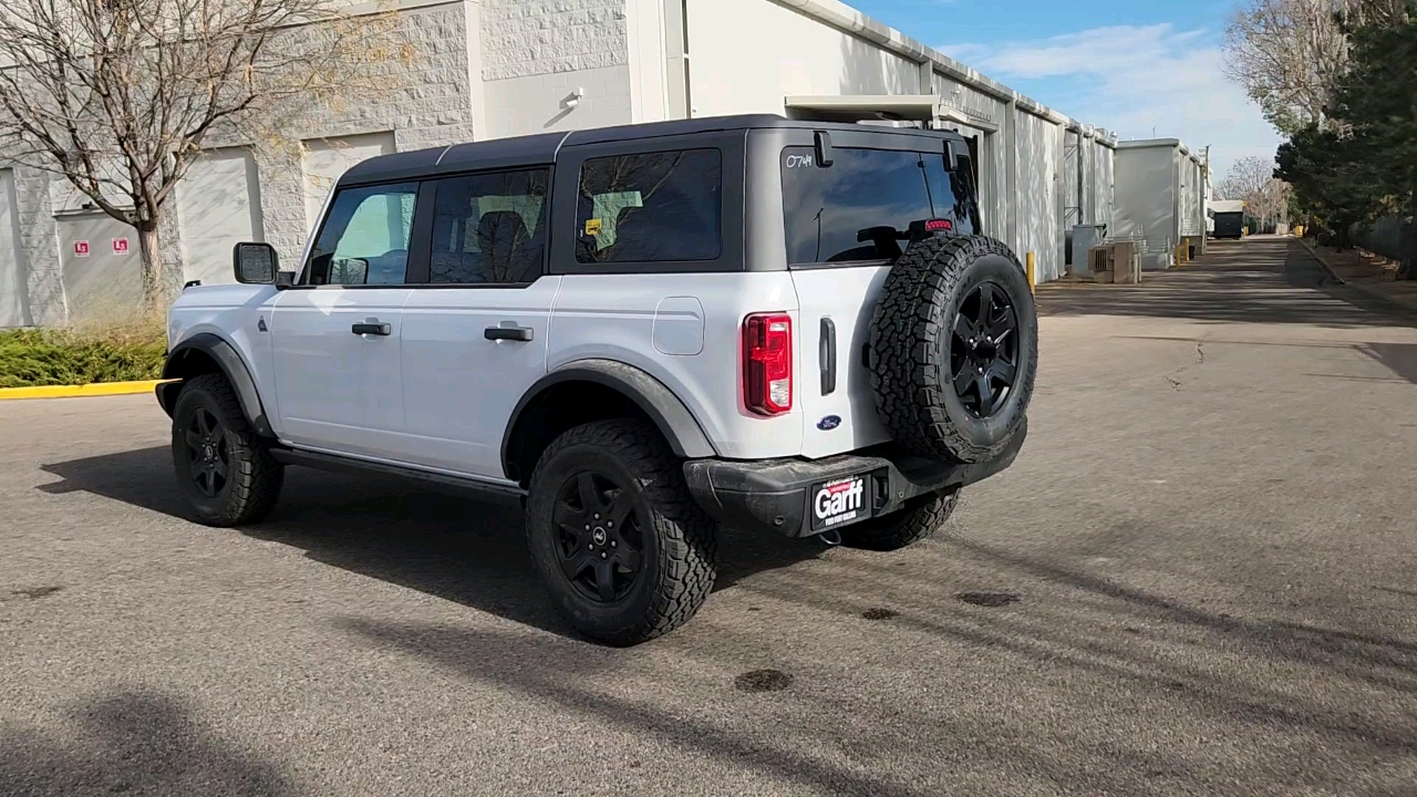 2024 Ford Bronco Black Diamond 5