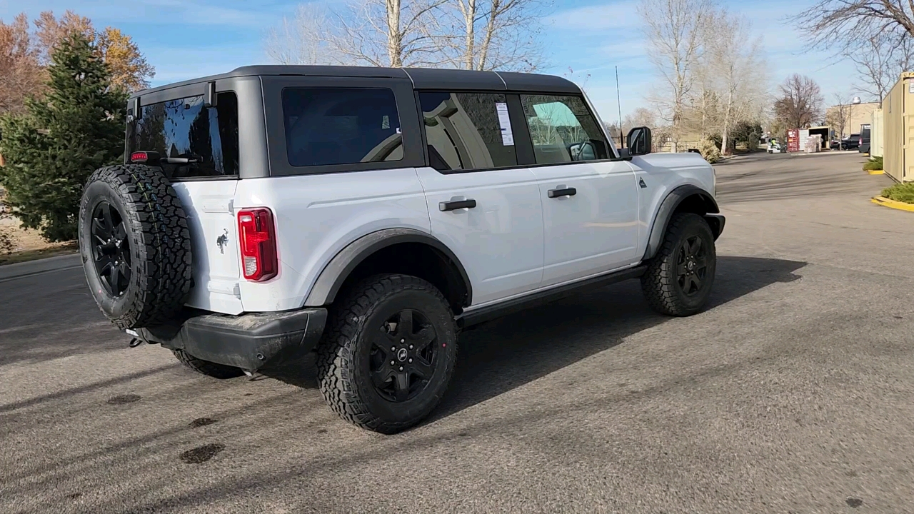 2024 Ford Bronco Black Diamond 8