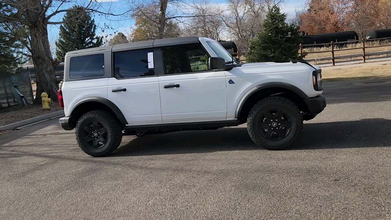 2024 Ford Bronco Black Diamond 10