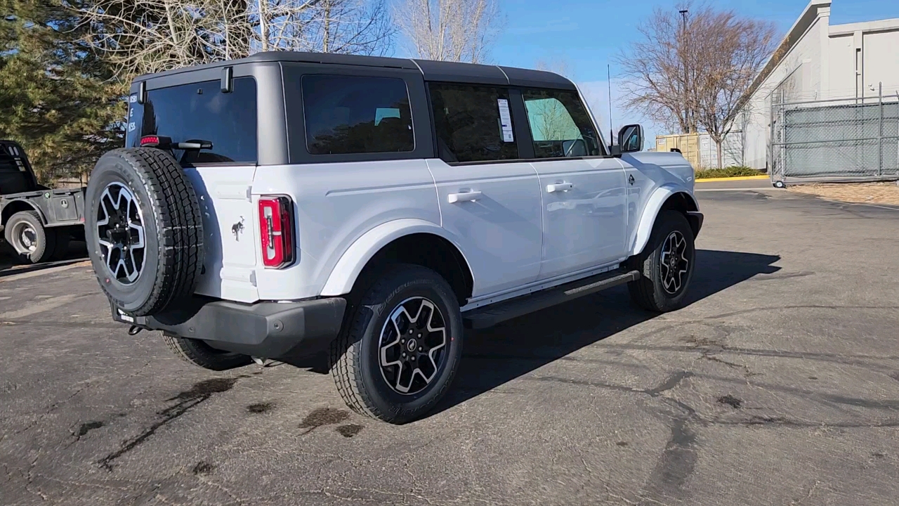 2024 Ford Bronco Outer Banks 7