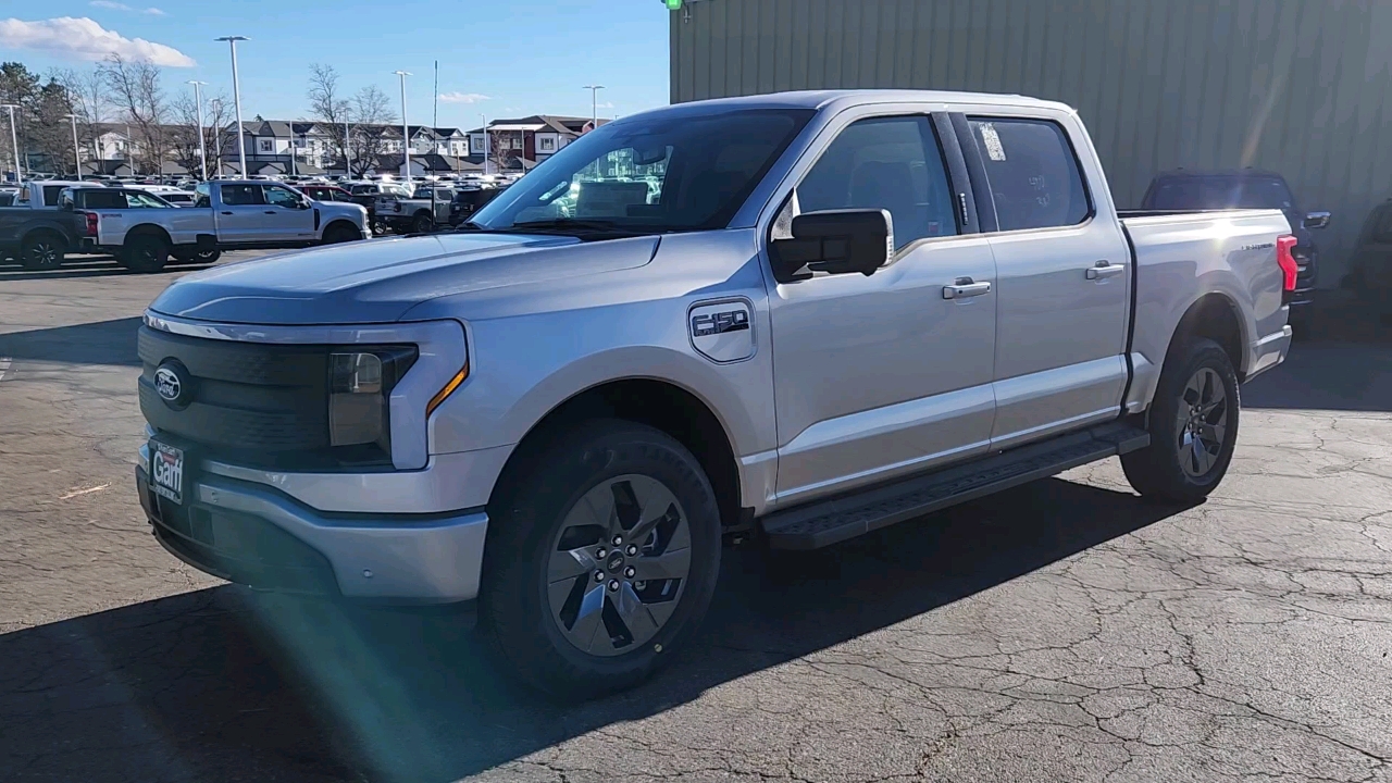 2024 Ford F-150 Lightning Flash 1