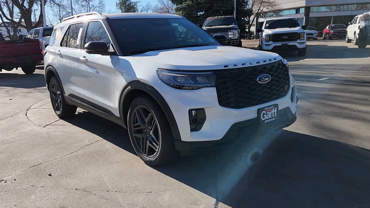 2025 Ford Explorer ST 7