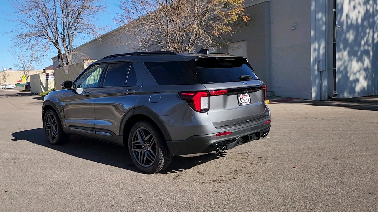 2025 Ford Explorer ST 5