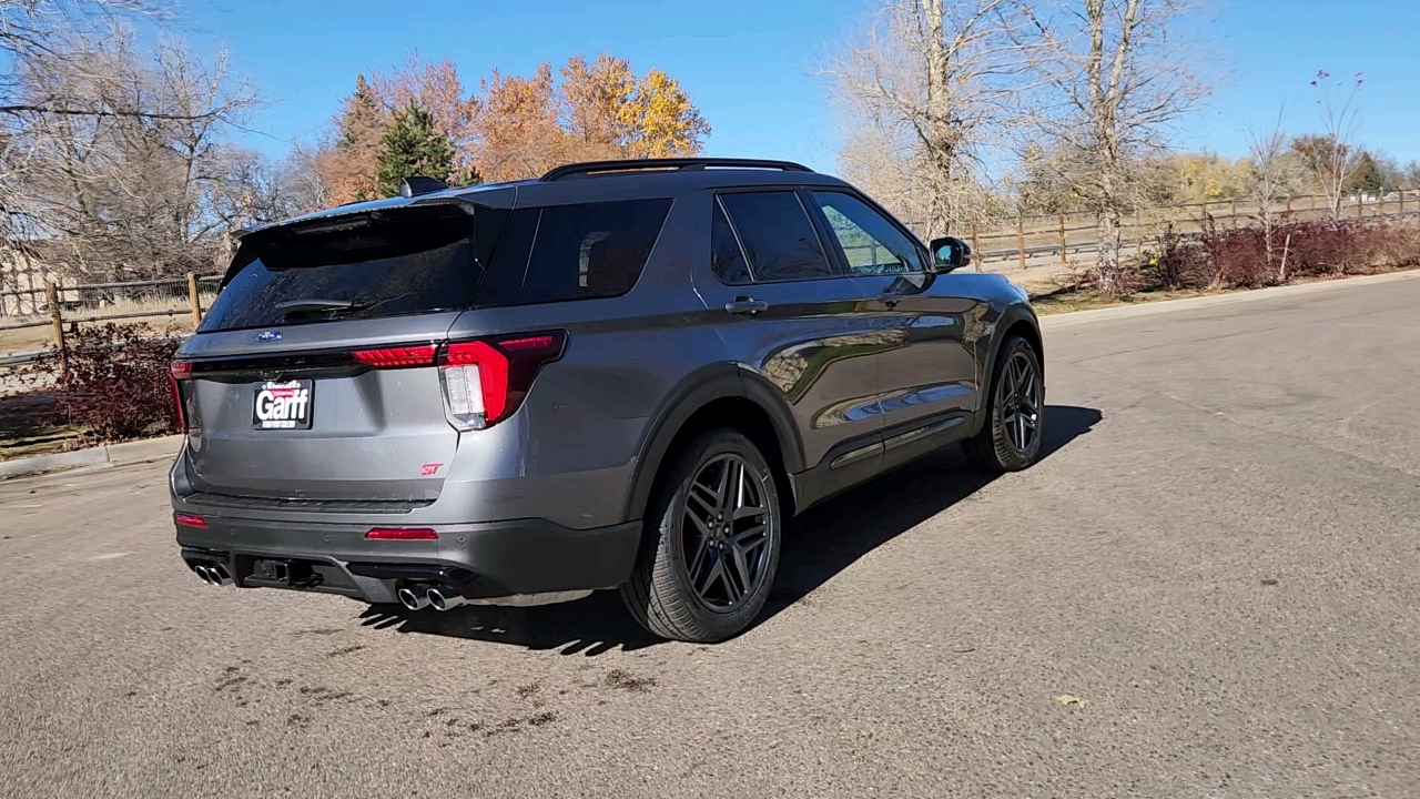 2025 Ford Explorer ST 7