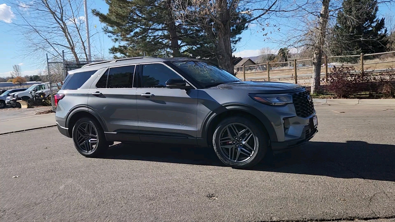 2025 Ford Explorer ST 10