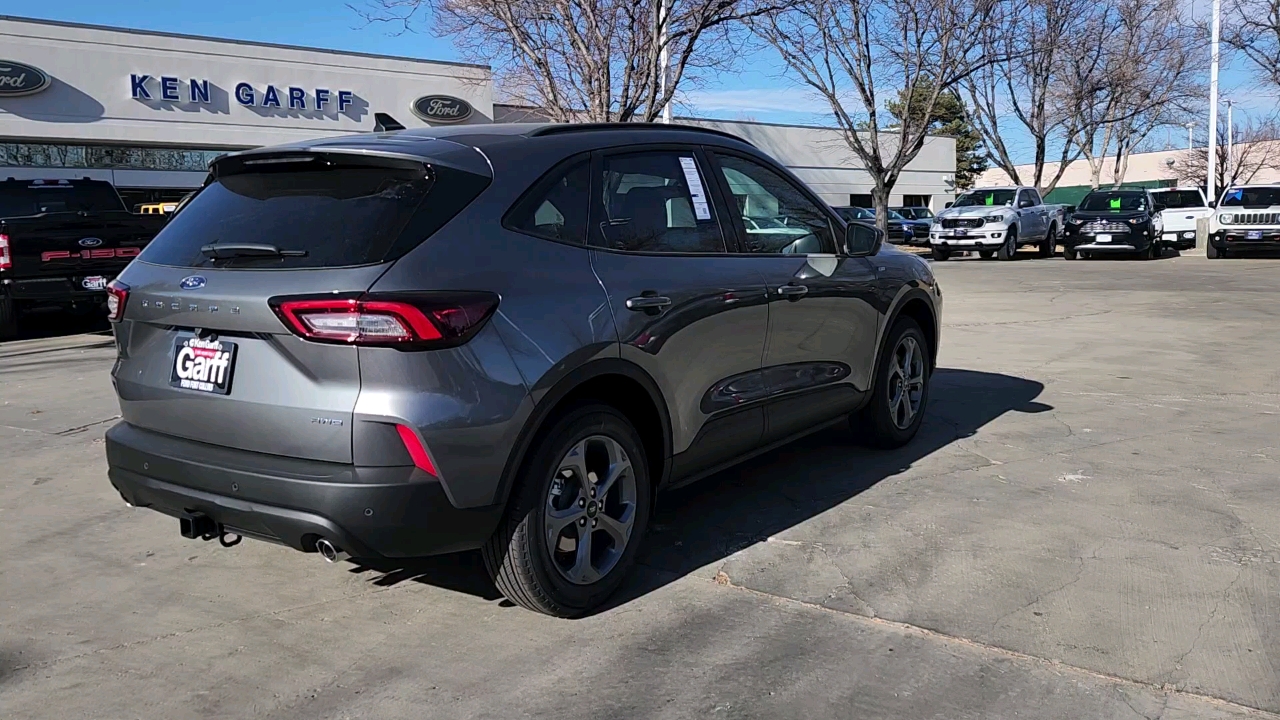 2025 Ford Escape ST-Line Select 5