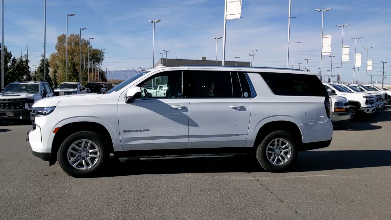 2021 Chevrolet Suburban LT 2