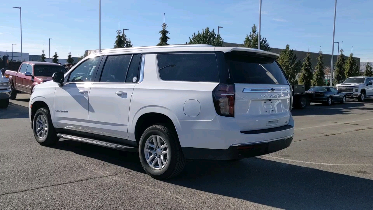 2021 Chevrolet Suburban LT 3