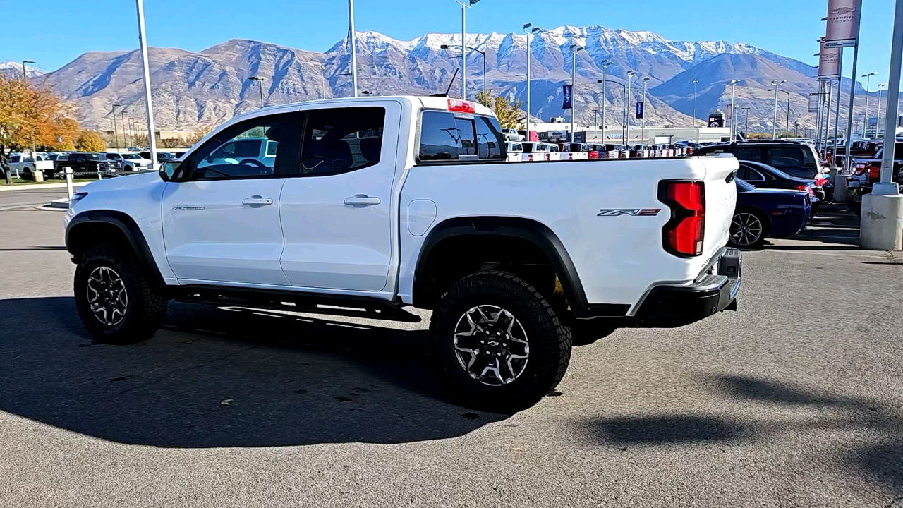 2024 Chevrolet Colorado 4WD ZR2 3