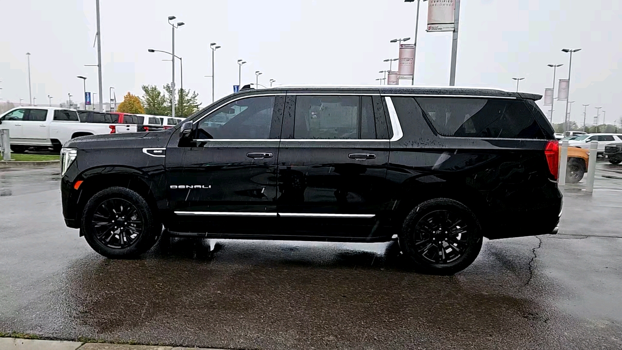 2021 GMC Yukon XL Denali 2