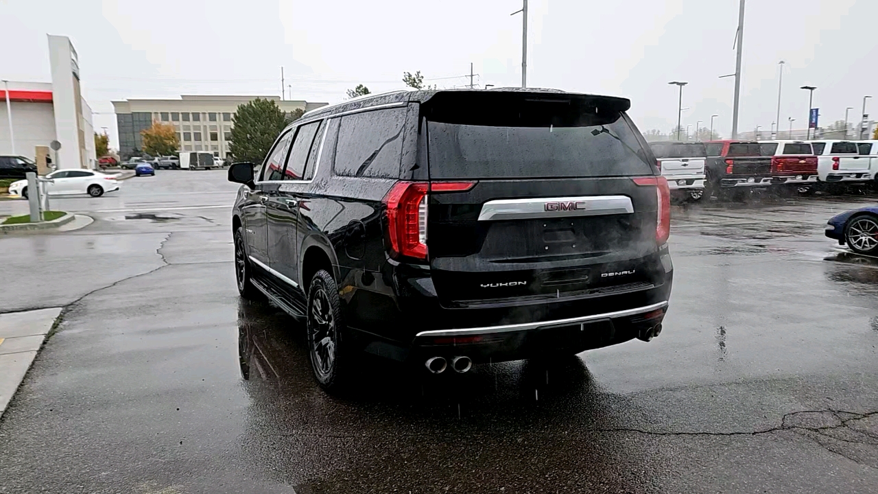 2021 GMC Yukon XL Denali 3