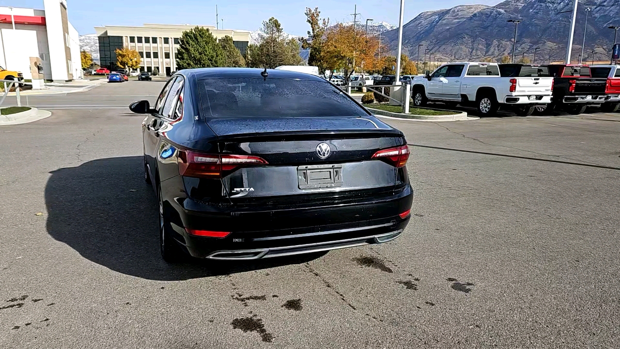 2019 Volkswagen Jetta R-Line 4