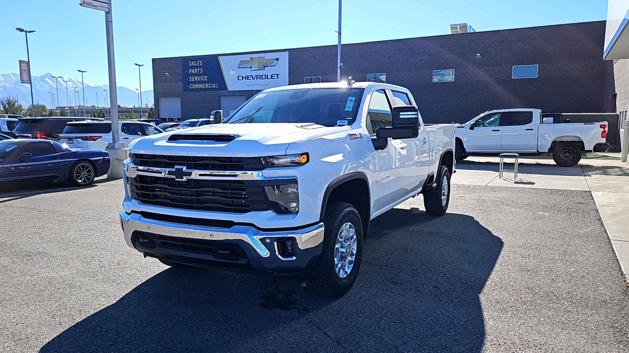 2025 Chevrolet Silverado 3500HD LT 1