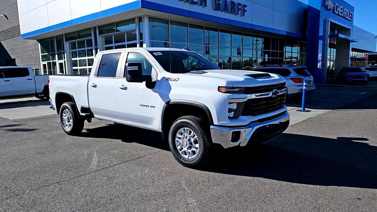 2025 Chevrolet Silverado 3500HD LT 6