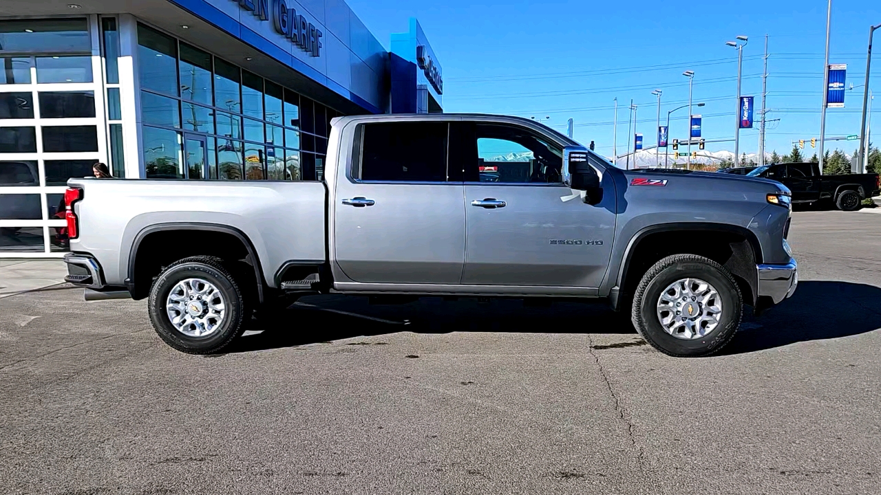 2025 Chevrolet Silverado 3500HD LTZ 6