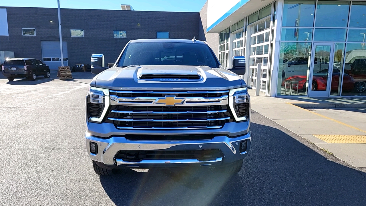 2025 Chevrolet Silverado 3500HD LTZ 27