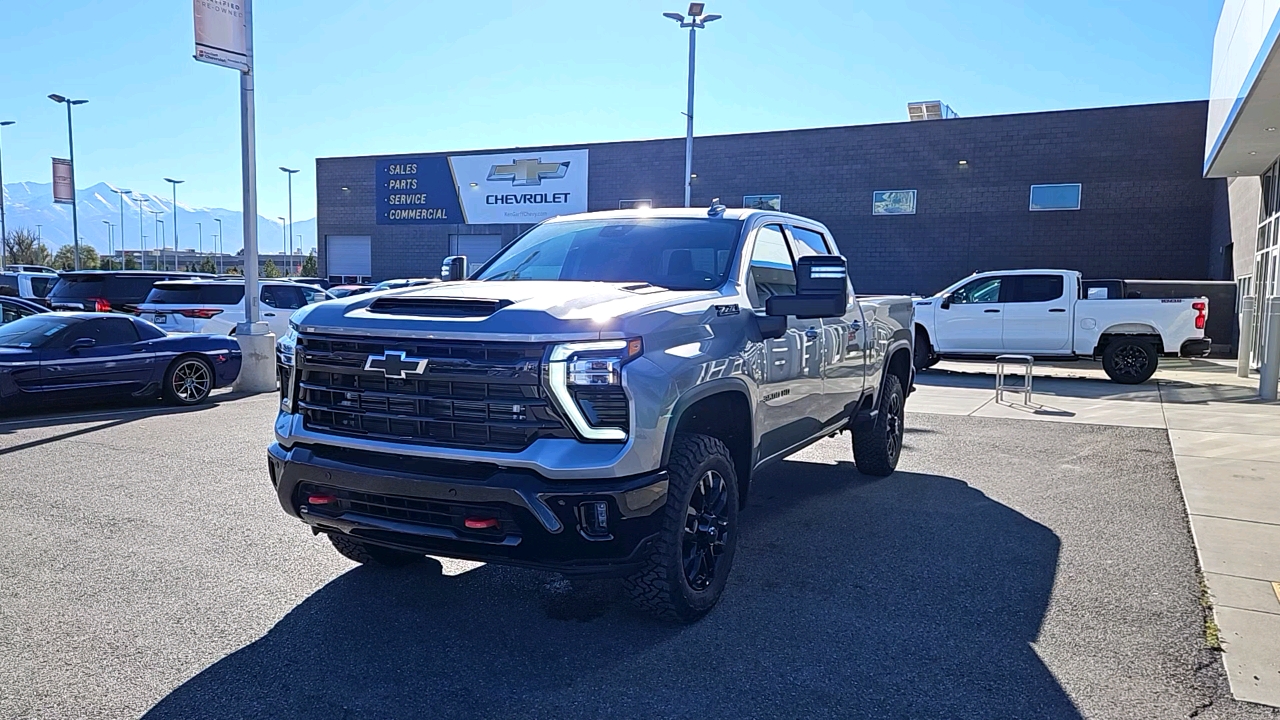 2025 Chevrolet Silverado 3500HD LTZ 1