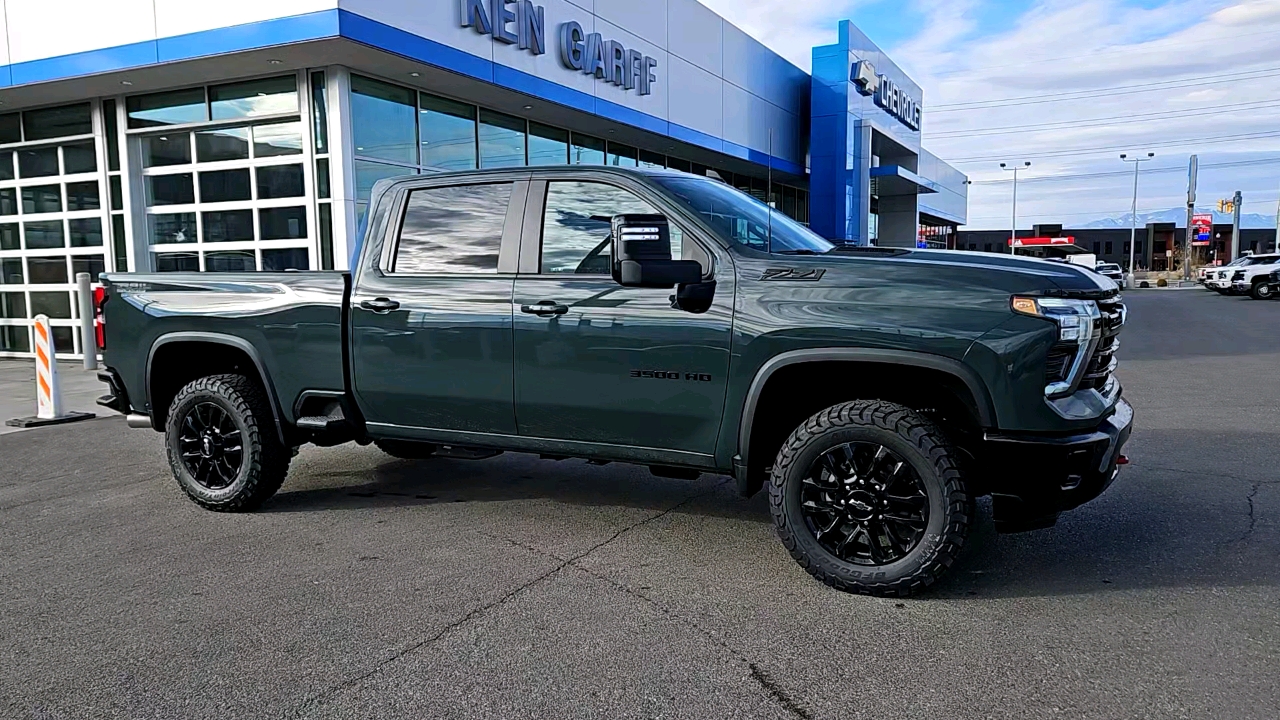 2025 Chevrolet Silverado 3500HD LT 7