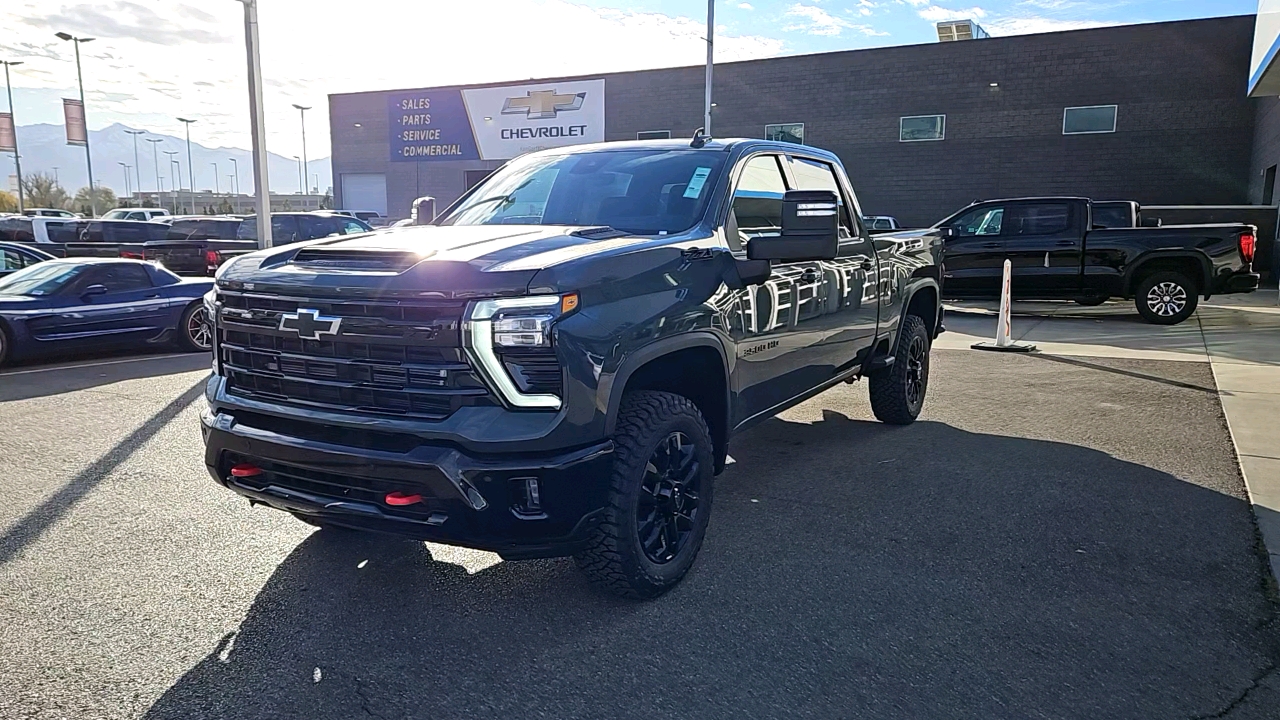 2025 Chevrolet Silverado 3500HD LTZ 1