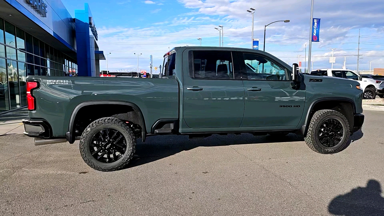 2025 Chevrolet Silverado 3500HD LTZ 6