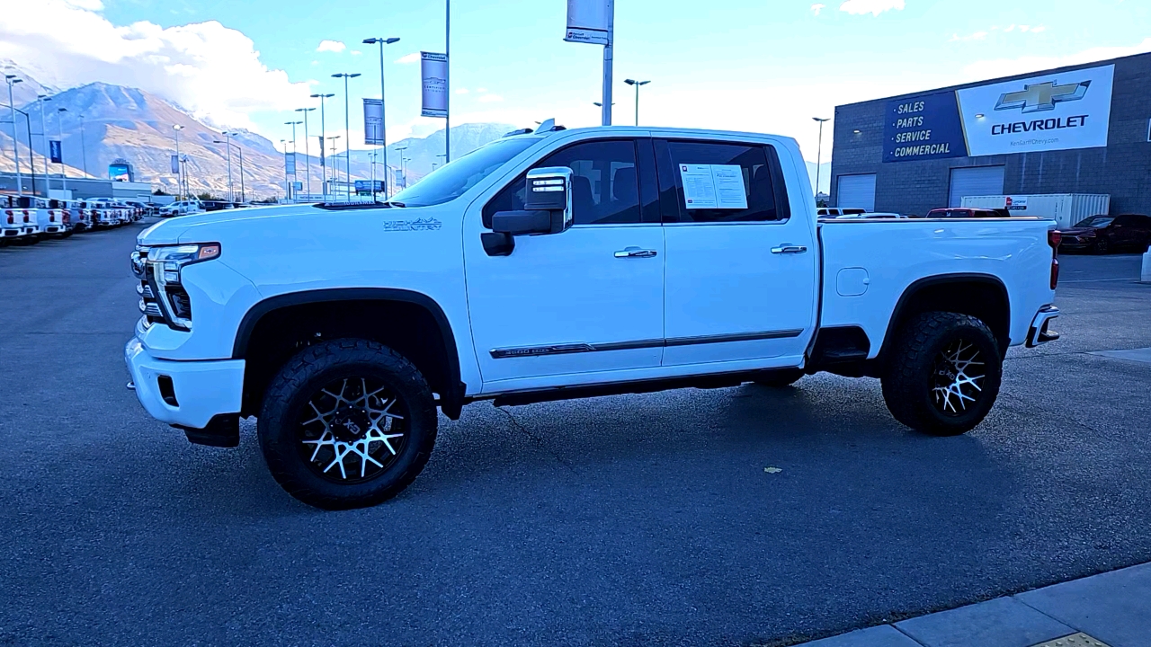 2024 Chevrolet Silverado 3500HD High Country 2