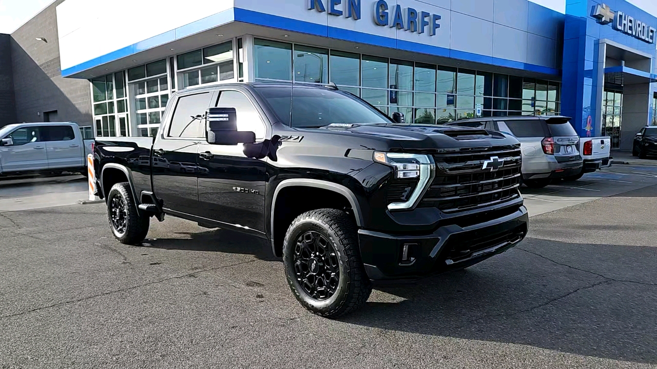 2024 Chevrolet Silverado 2500HD LTZ 8